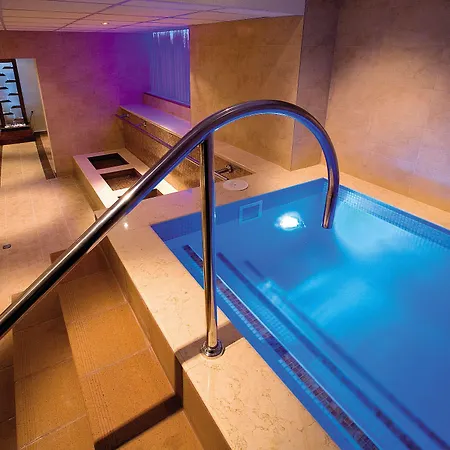 Otel Iceberg 4*