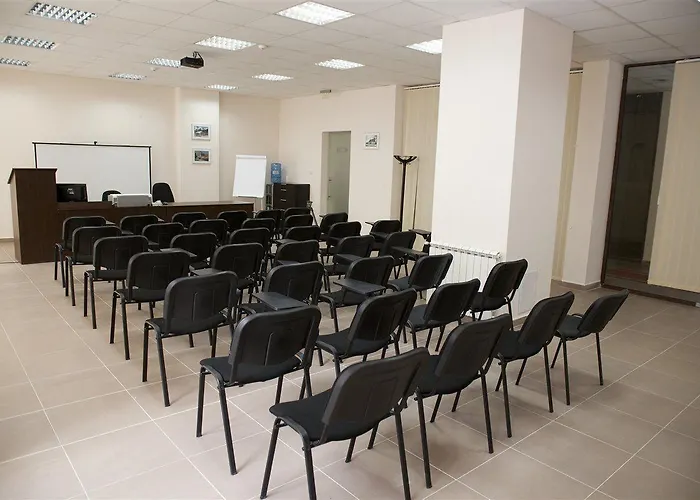 Хотел Iceberg 4*